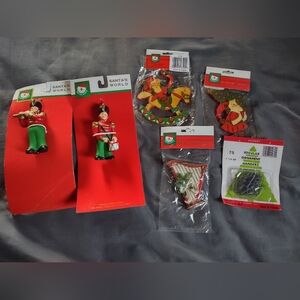 Vintage Christmas Ornaments (5) Piece Set & A Pack Of Ornament Hooks